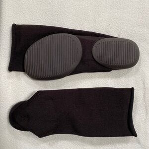 YEEZY PODS, Size 2 (Shoe size 9-10.5) Black, Brand New
